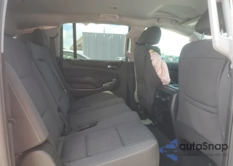 2020 Chevrolet Suburban C1500 Ls z USA, uszkodzony, nr VIN 1GNSCGKC3LR290791